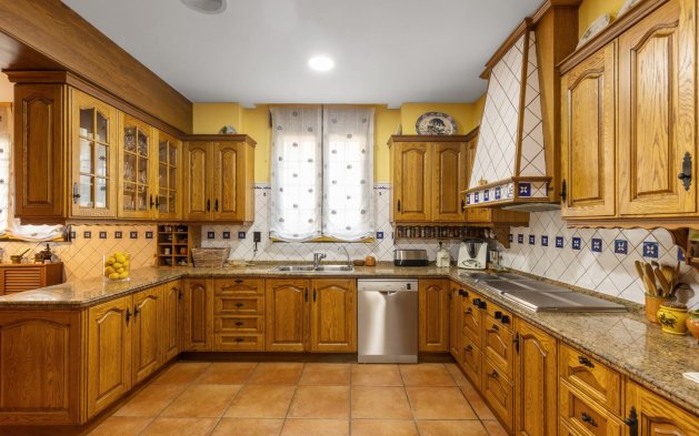 Resale - Villa - Torrevieja - La Veleta