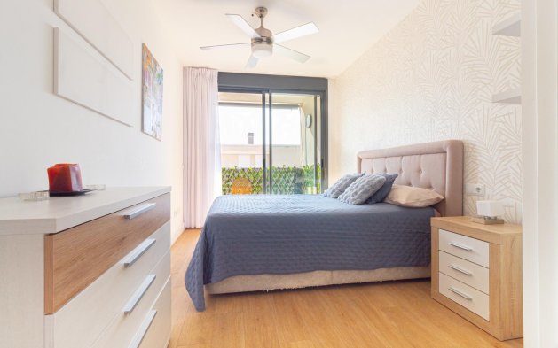 Resale - Apartment / flat - Orihuela Costa - Los Dolses