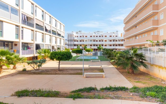Resale - Apartment / flat - Orihuela Costa - Los Dolses