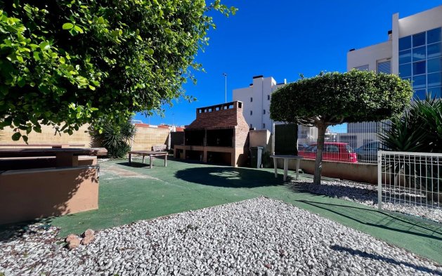 Resale - Apartment / flat - Orihuela Costa - Los Dolses
