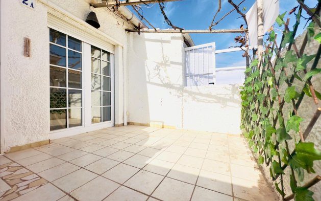 Resale - Apartment / flat - Torrevieja - Los Frutales