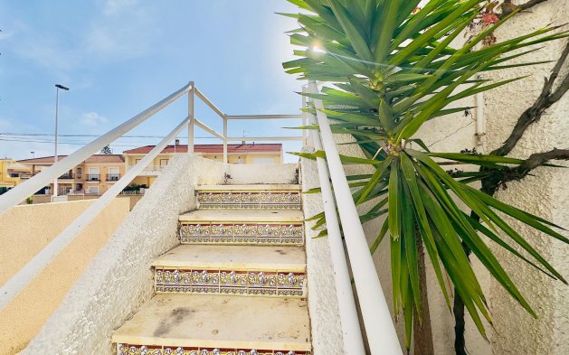 Resale - Apartment / flat - Torrevieja - Los Frutales