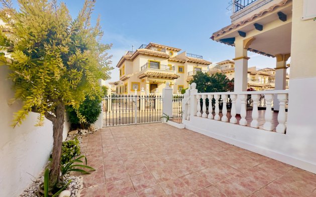 Resale - Villa - Orihuela Costa - Cabo Roig