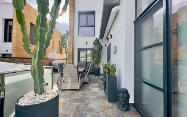 Resale - Villa - Orihuela Costa - Lomas de Cabo Roig