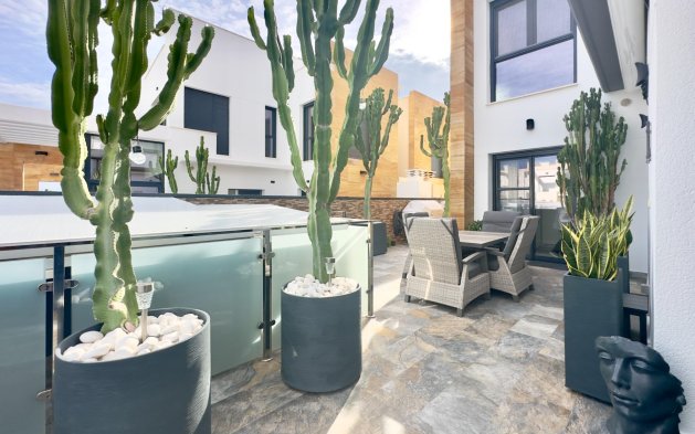 Resale - Villa - Orihuela Costa - Lomas de Cabo Roig