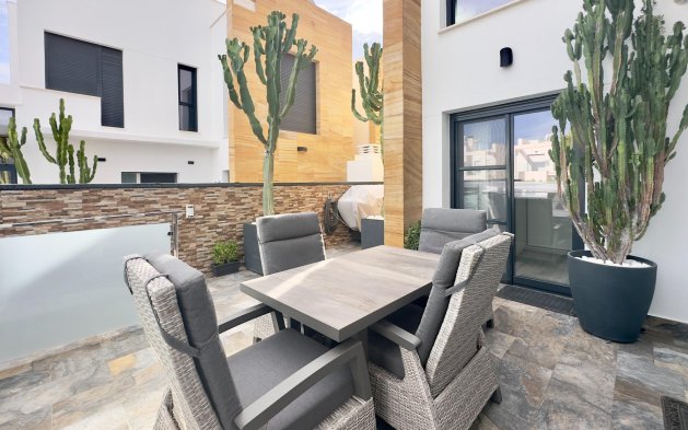 Resale - Villa - Orihuela Costa - Lomas de Cabo Roig