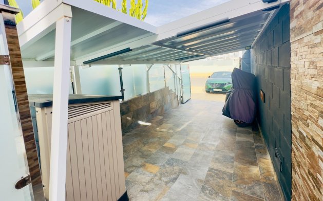 Resale - Villa - Orihuela Costa - Lomas de Cabo Roig