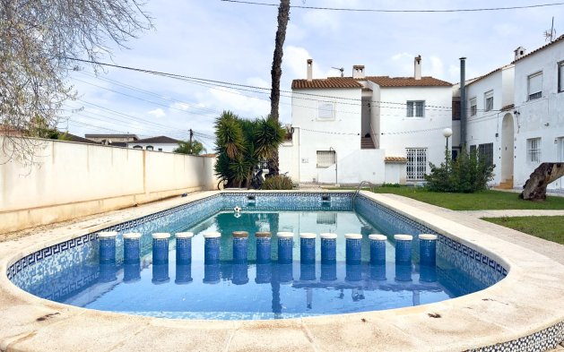 Resale - Bungalow - Orihuela Costa - La Regia