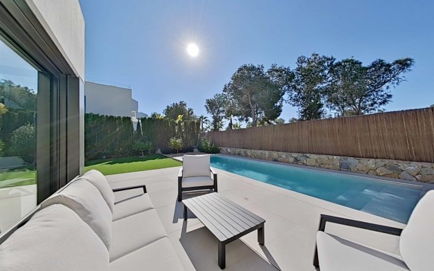 Resale - Villa - Orihuela - Las Colinas Golf