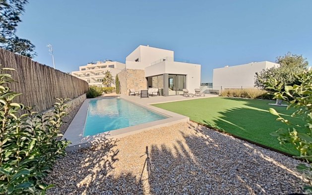 Resale - Villa - Orihuela - Las Colinas Golf