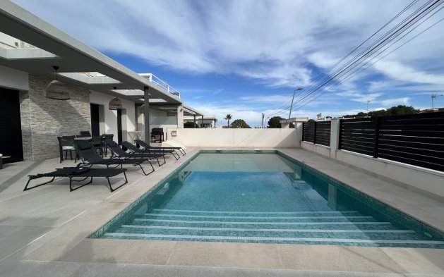 Perpardavimas - Vila - Torrevieja - Los Balcones - Los Altos