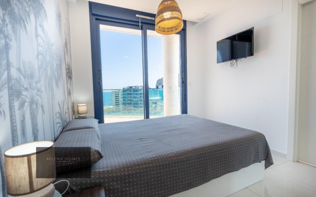 Odsprzedaż - Mieszkanie w bloku - Torrevieja