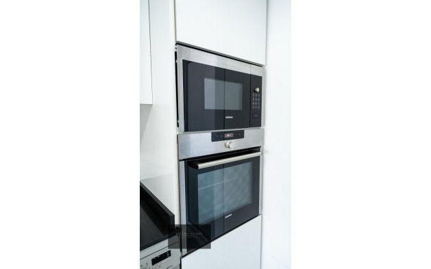 Odsprzedaż - Mieszkanie w bloku - Torrevieja