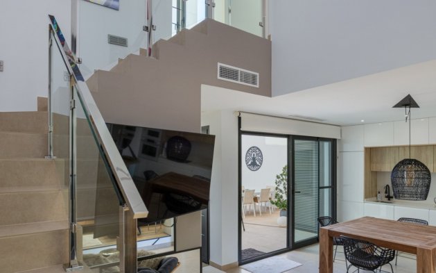 Videresalg - Tosidig - Benijofar