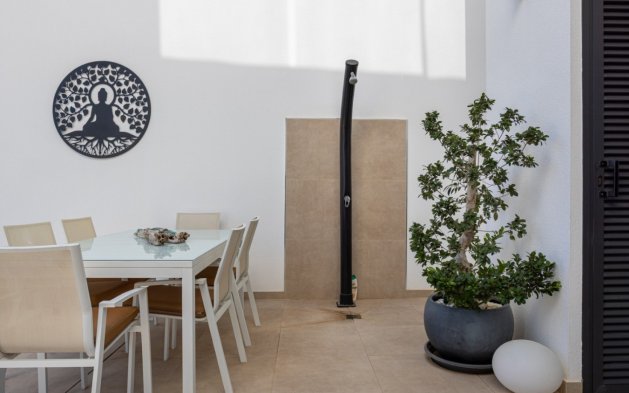 Videresalg - Tosidig - Benijofar