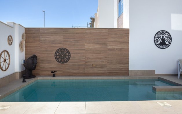 Videresalg - Tosidig - Benijofar