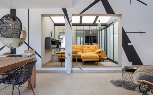 Videresalg - Tosidig - Benijofar