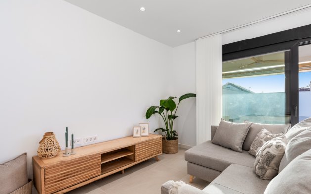 Perpardavimas - Vila - Torrevieja - El Chaparral