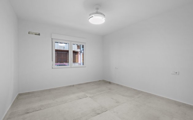 Perpardavimas - Butas - Torrevieja - El Acequión - Los Náufragos