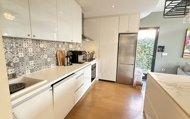 Perpardavimas - Vila - Orihuela Costa - La Zenia