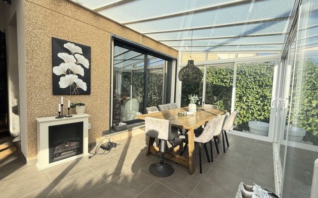 Perpardavimas - Vila - Orihuela Costa - La Zenia