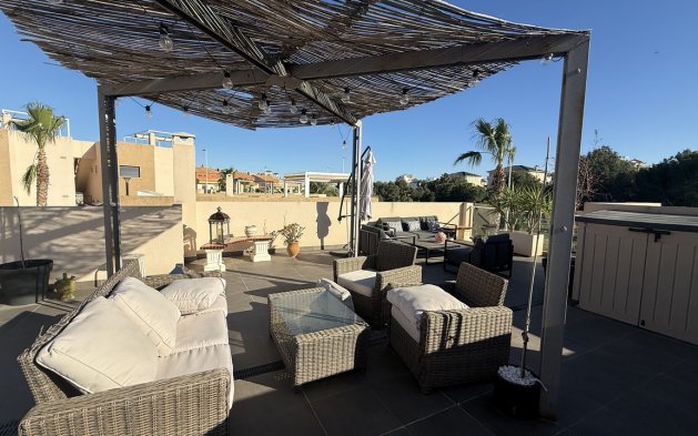 Perpardavimas - Vila - Orihuela Costa - La Zenia