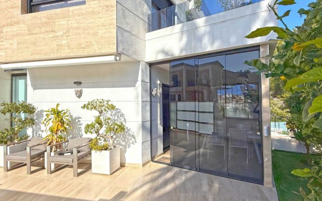 Perpardavimas - Vila - Orihuela Costa - Villamartín