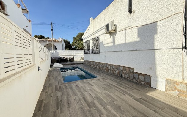 Perpardavimas - Vila - Orihuela Costa - Villamartín