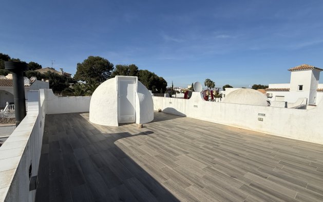 Perpardavimas - Vila - Orihuela Costa - Villamartín