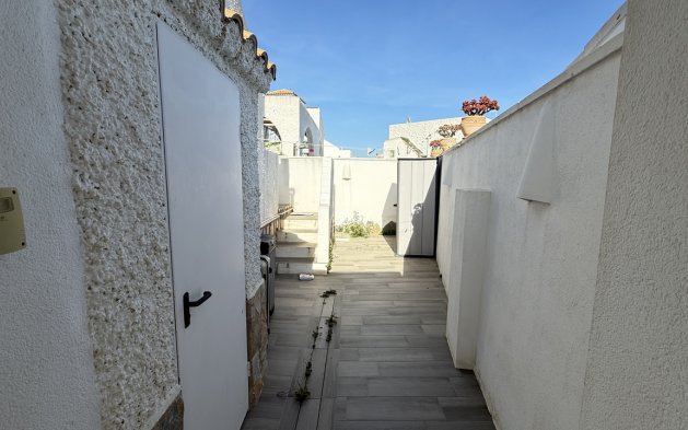 Perpardavimas - Vila - Orihuela Costa - Villamartín