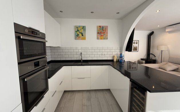 Perpardavimas - Vila - Orihuela Costa - Villamartín