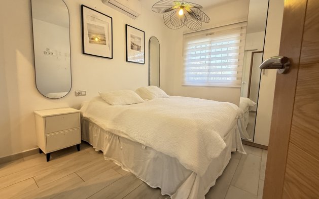 Perpardavimas - Vila - Orihuela Costa - Villamartín