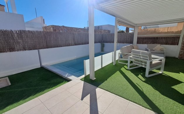 Resale - Villa - Orihuela Costa - Cabo Roig