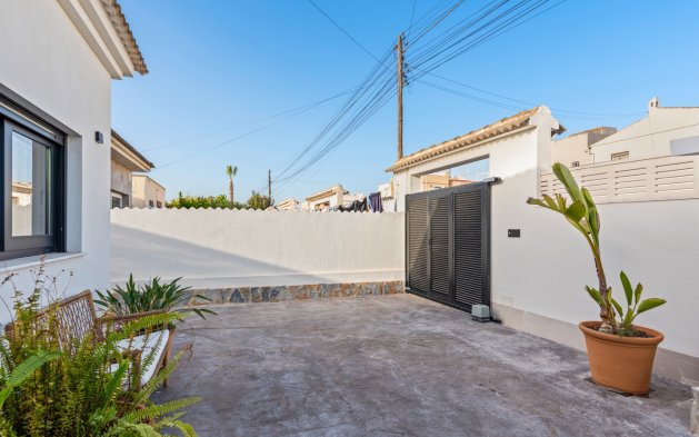 Perpardavimas - Vila - Torrevieja - El Chaparral
