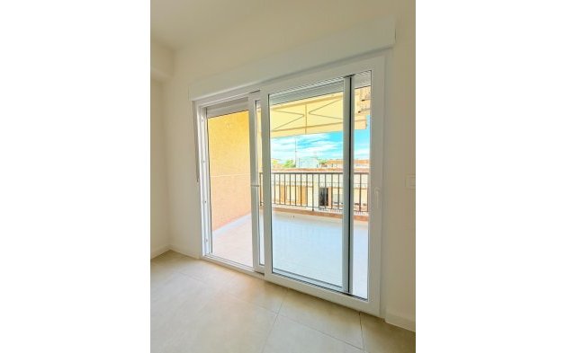 Resale - Apartment / flat - Pilar de la Horadada - La Torre de la Horadada