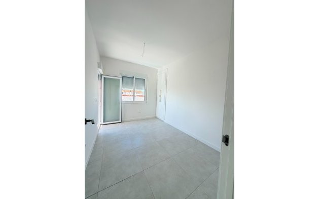 Resale - Apartment / flat - Pilar de la Horadada - La Torre de la Horadada