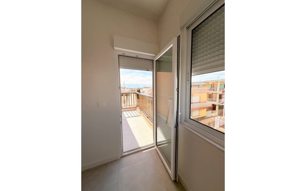 Resale - Apartment / flat - Pilar de la Horadada - La Torre de la Horadada