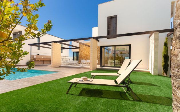 Obra nueva - Villa - Orihuela Costa