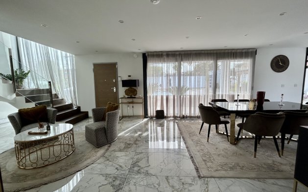 Resale - Villa - Torrevieja - Los Balcones - Los Altos 