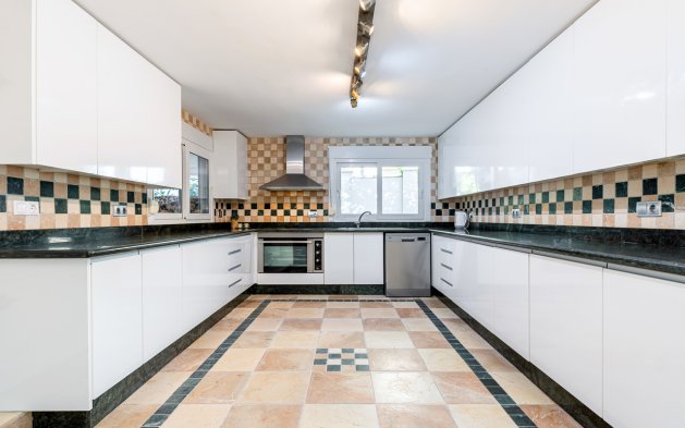 Resale - Villa - Orihuela Costa - Dehesa de Campoamor