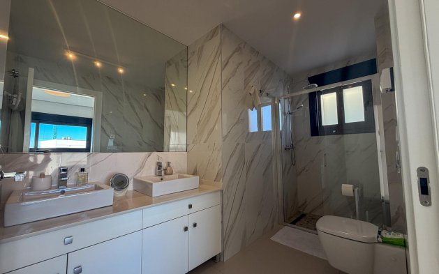 Resale - Villa - San Miguel de Salinas - Bellavista