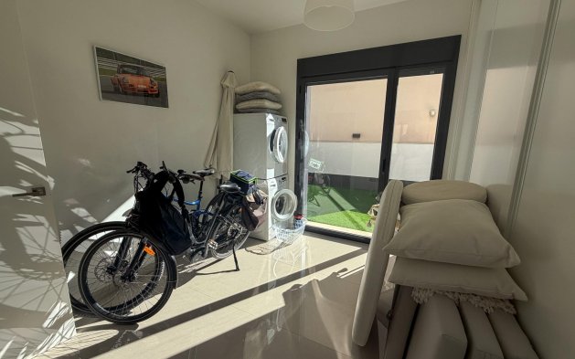 Resale - Villa - San Miguel de Salinas - Bellavista