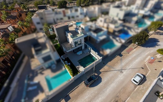 Resale - Villa - San Miguel de Salinas - Bellavista