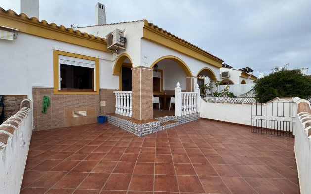 Resale - Villa - Pilar de la Horadada - Torre de la Horadada