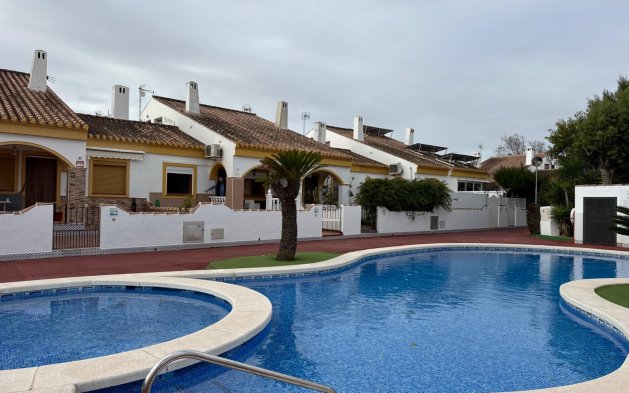 Resale - Villa - Pilar de la Horadada - Torre de la Horadada