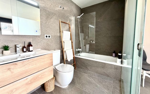 Resale - Villa - San Miguel de Salinas - Bellavista