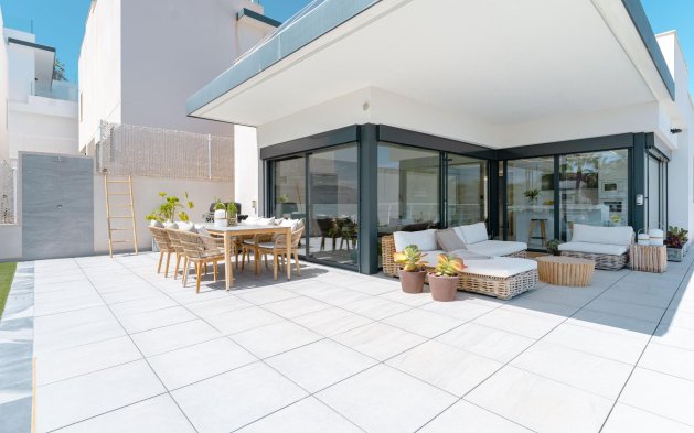 Resale - Villa - San Miguel de Salinas - Bellavista