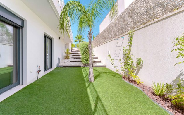 Resale - Villa - San Miguel de Salinas - Bellavista