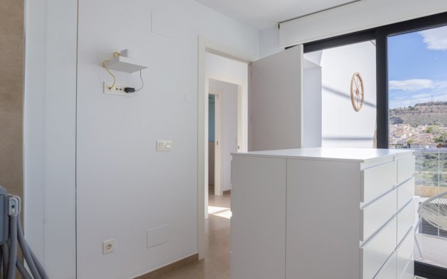 Videresalg - Tosidig - Benijofar