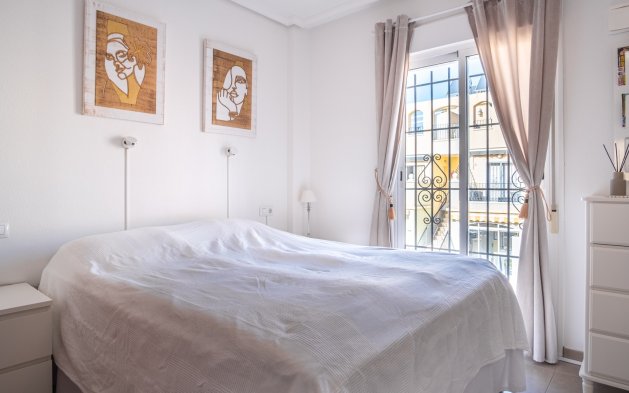 Resale - Bungalow - Torrevieja - Nueva Torrevieja - Aguas Nuevas